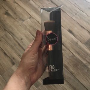 Sigma F80 Flat Kabuki Brush